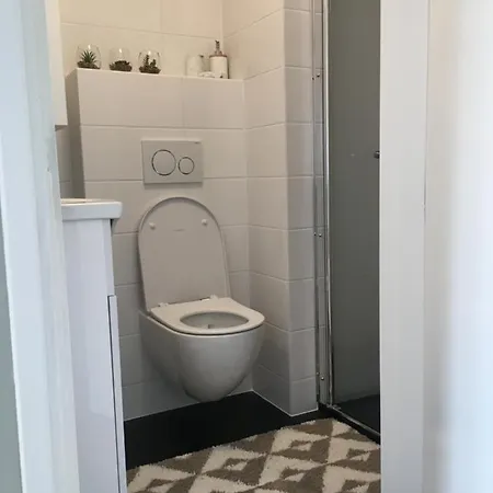 Vakantiehuisje Maartje Holiday home *